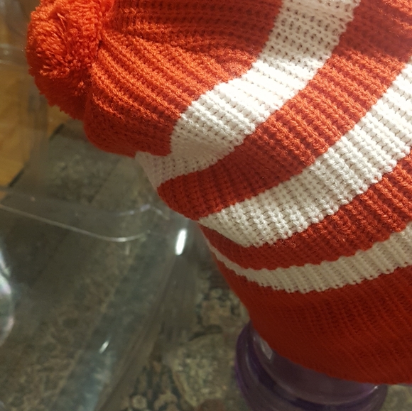 Old school Pompom Beanie - Picture 3 of 3